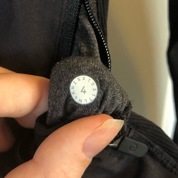 LULULEMON ATHLETICA Round Trip Jacket - Picture 4 of 6